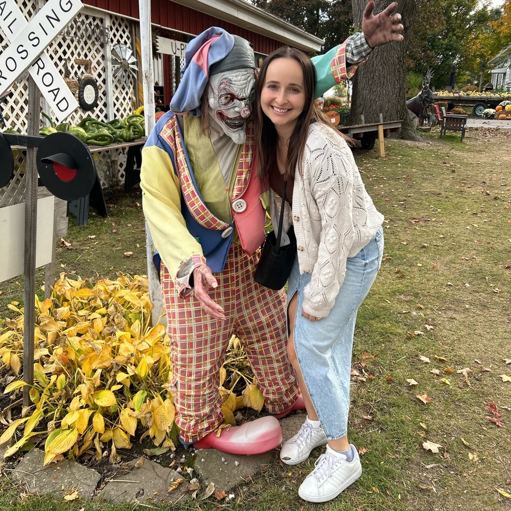 Meet your Posher, Alexandra